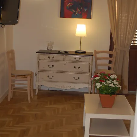 Federico Secondo Bed & Breakfast 4*