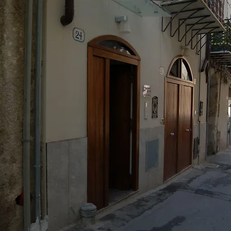 Bed & Breakfast Federico Secondo 4*