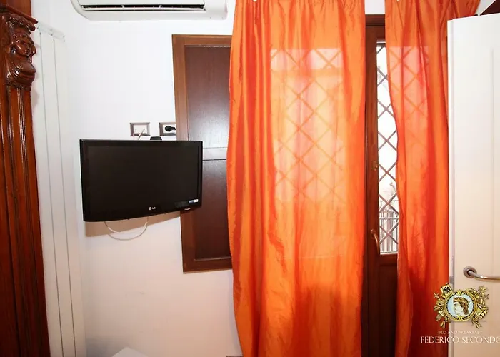 Federico Secondo Bed & Breakfast 4*